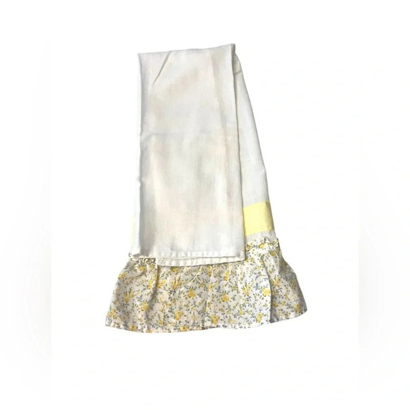Sunbonnet Sue And Sam Handmade Hand Towels Yellow/white Ruffle Detail Set Of 2 - Picture 6 of 10